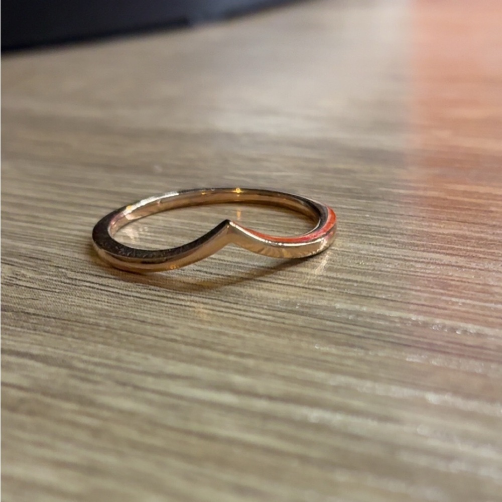 Elegant Rose Gold Ring